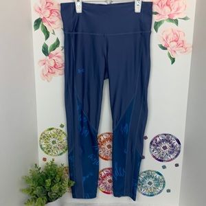 Under Armour heatgear compression girls periwinkle blue tones leggings size M